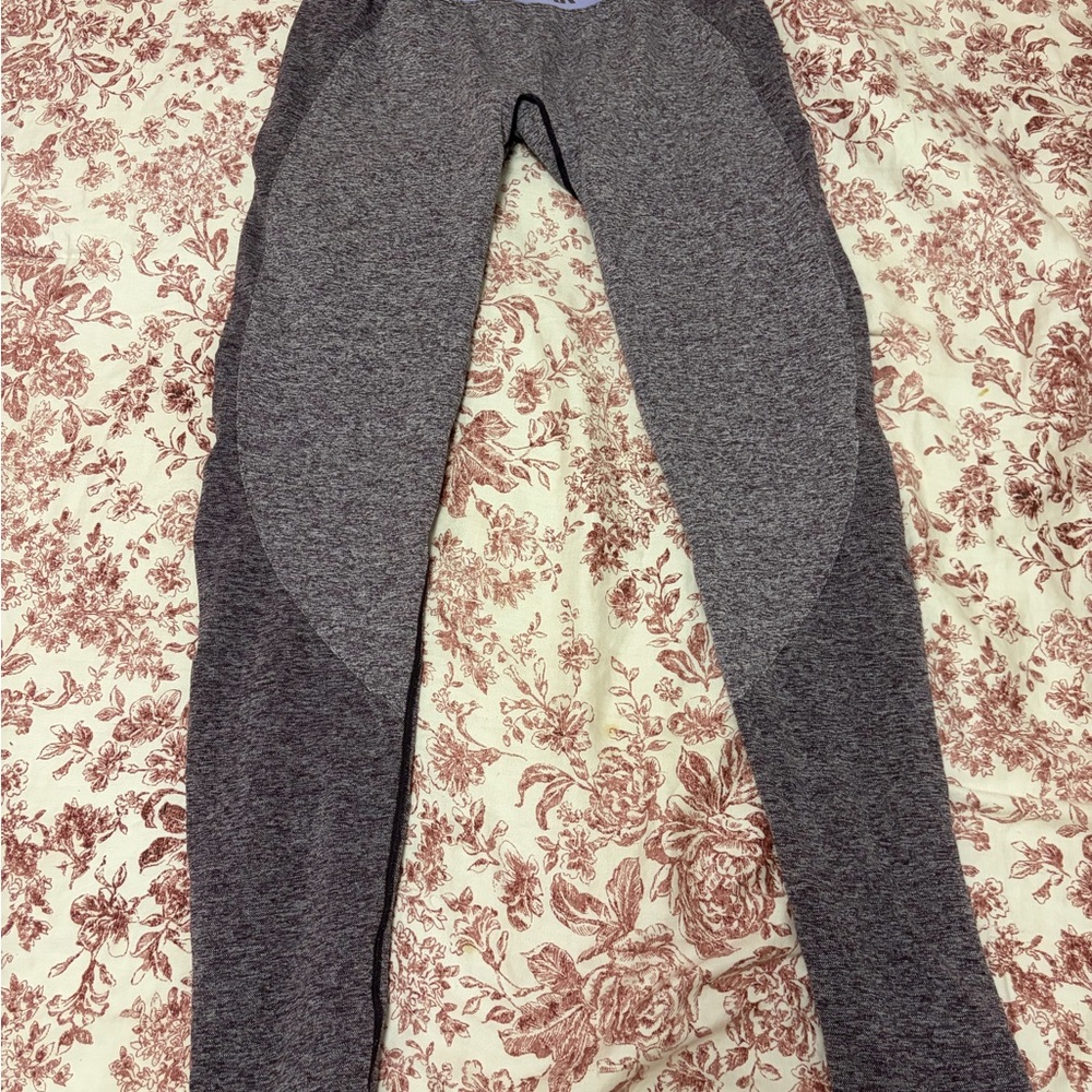GYMSHARK Gray Colorblock Leggings